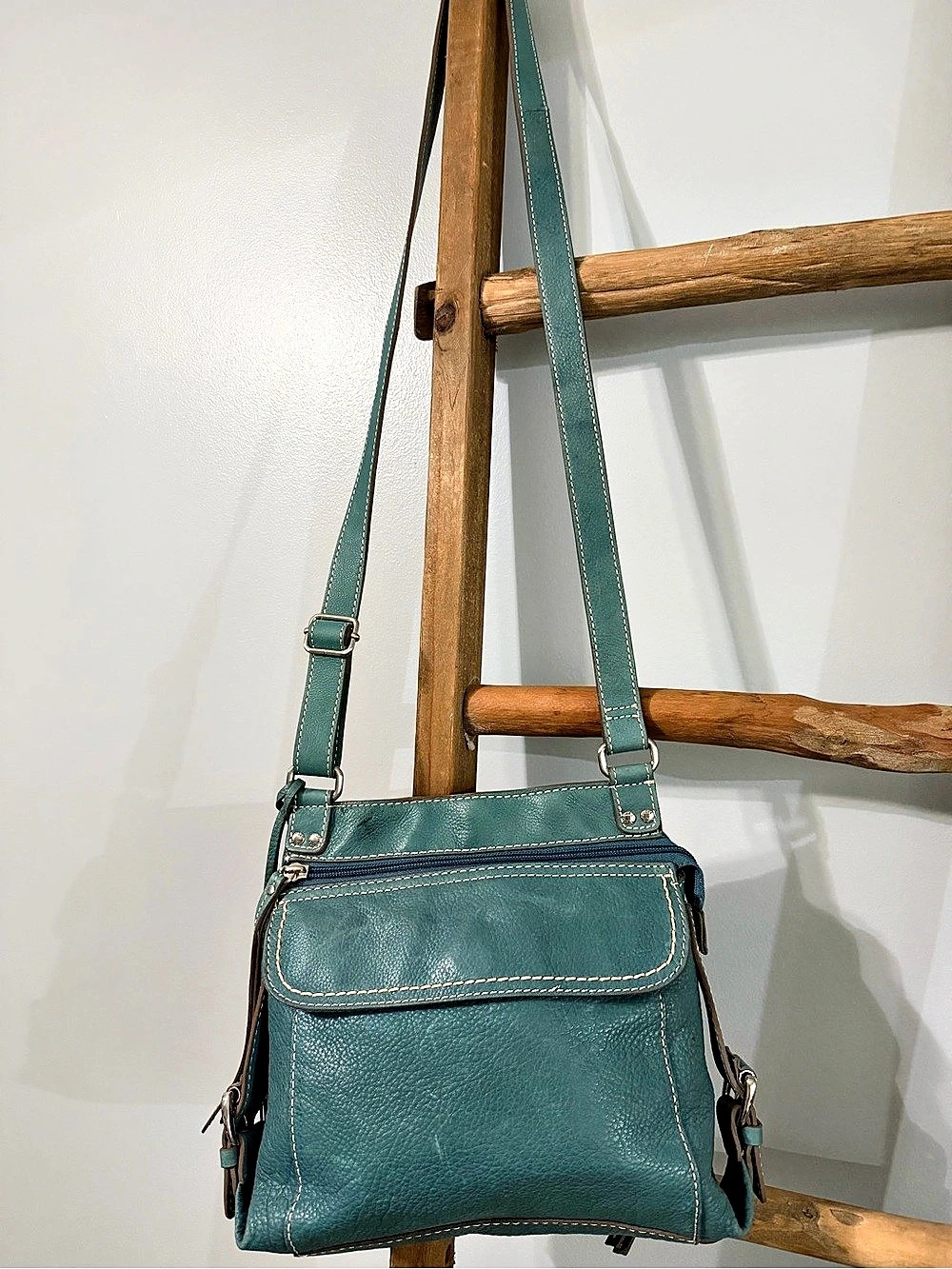 Fossil Vintage Castille Traveler Teal Leather Crossbody Organizer Bag Purse